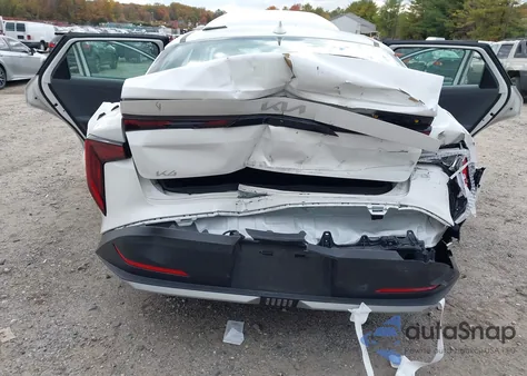 2025 Kia K4 Lx из США, поврежденный, VIN 3KPFT4DE5SE035898